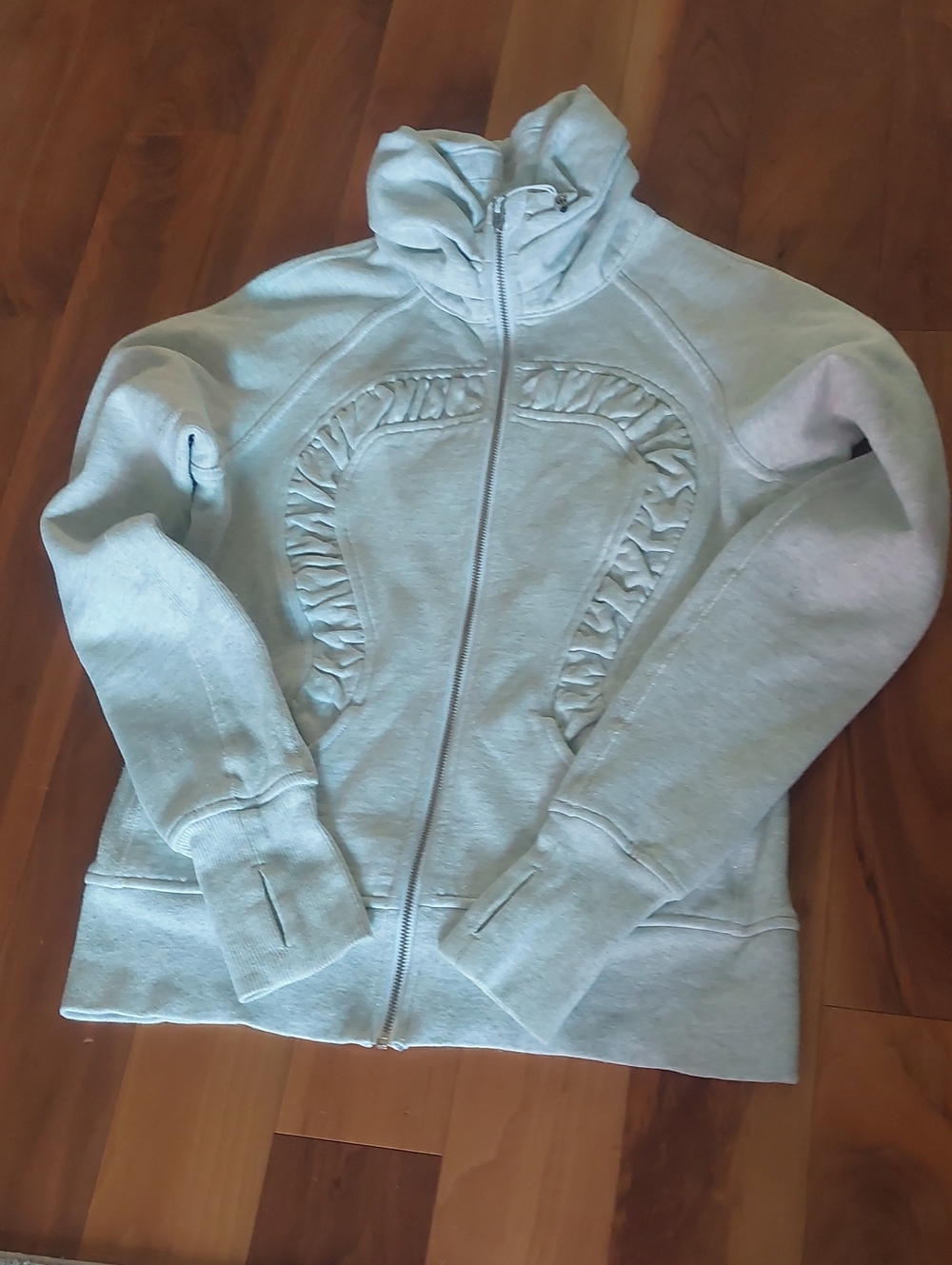 Lululemon Ruffle Zip-Up Women’s Top - Picture 1 of 2